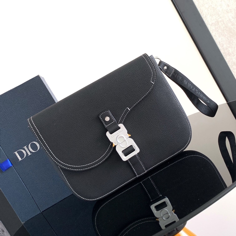 D*or clutch bags
